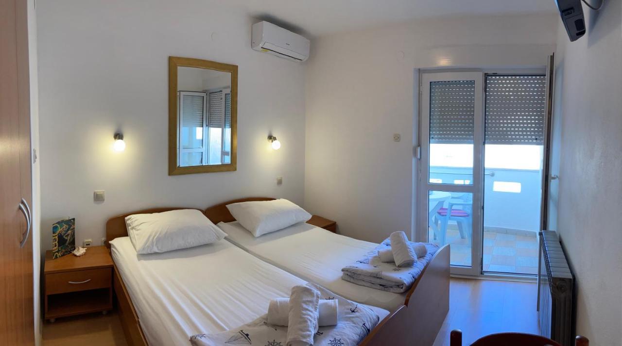 Sunrise Apartments And Studio Apartments 1 Lokva Rogoznica Esterno foto