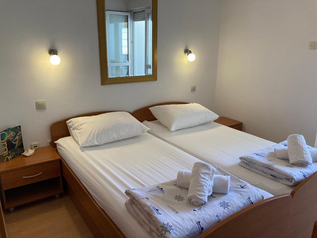 Sunrise Apartments And Studio Apartments 1 Lokva Rogoznica Esterno foto